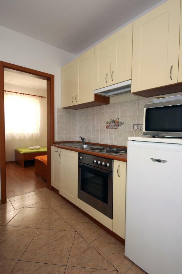 Dalmacia Apartments Srima Exterior photo